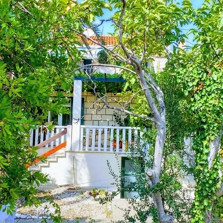 In With Balcony, Air Conditioning, Wifi, Washing Machine 3634-3 Apartment
