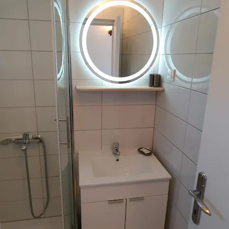 Apartment In With Balcony, Air Conditioning, Wifi, Washing Machine 3634-3