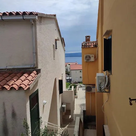 Apartment In With Balcony, Air Conditioning, Wifi, Washing Machine 3634-3 *